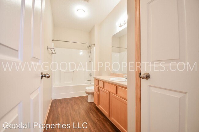 Building Photo - 2 br, 2 bath House - 10320 Norfolk Dr #4