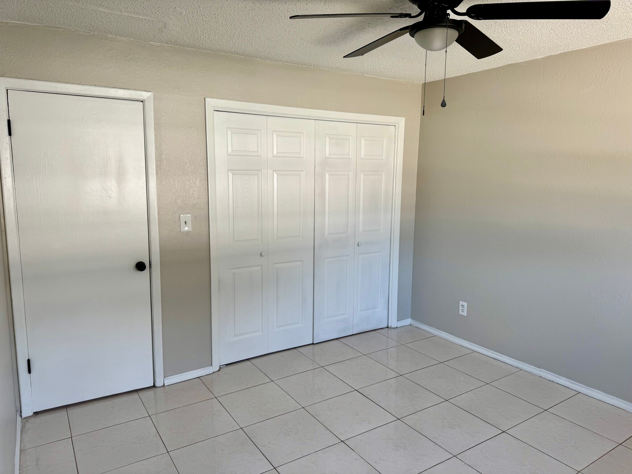 Bedroom 2 Closet - 3074 Brookview Ave