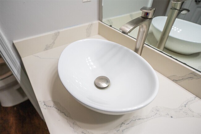 Building Photo - 13314 Ravensway Dr