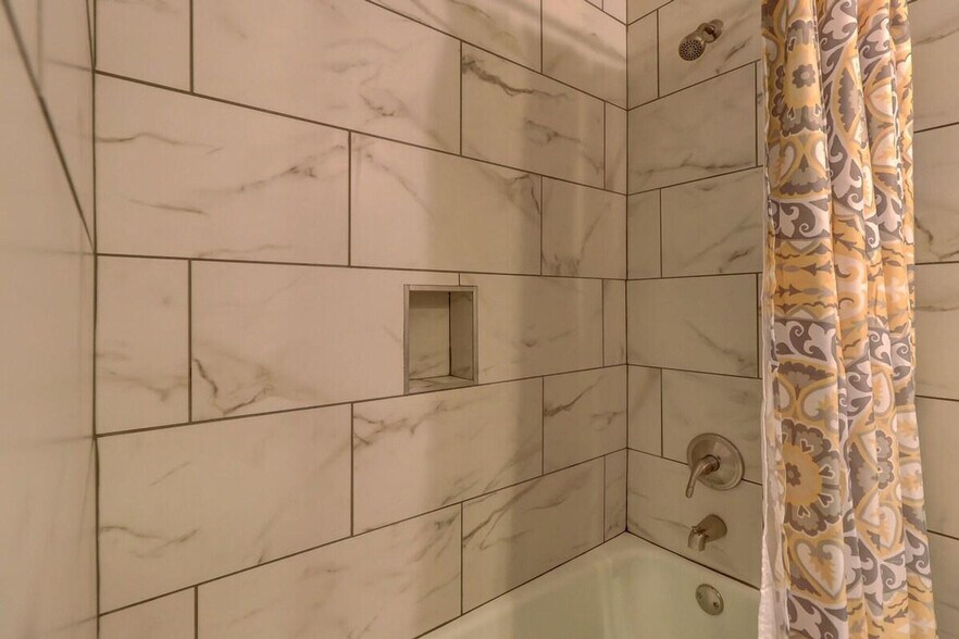 Building Photo - 400 William Hilton Pkwy