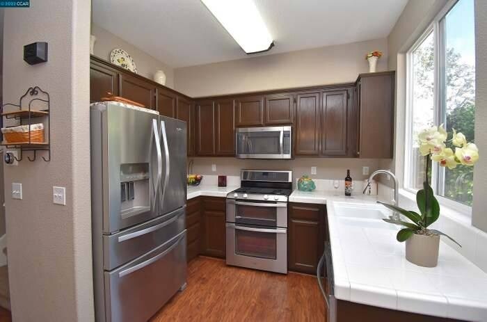 Building Photo - 99 Arbor Springs Ln