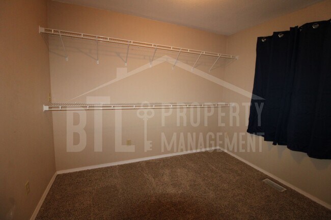 Building Photo - Beautiful Duplex in Kimberling City!