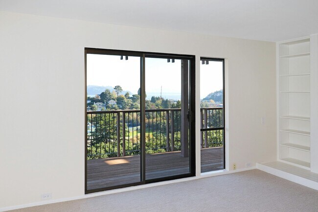 Building Photo - 40 Harbor Oak Dr