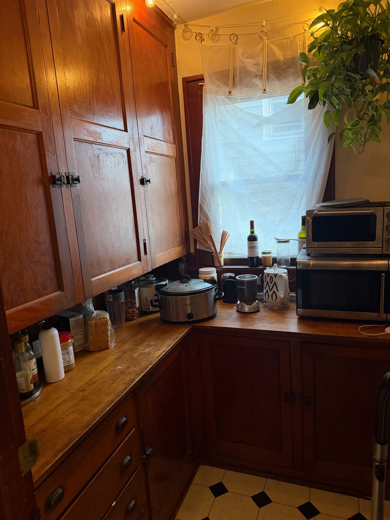 Building Photo - 289 S Winooski Ave