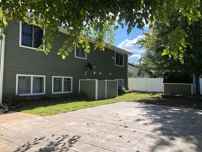 Building Photo - 3890 Windjammer Ln