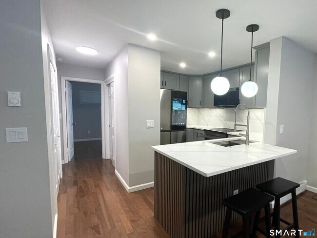 Building Photo - 31 Willow Springs