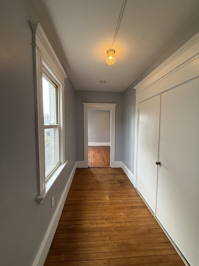 Building Photo - 96-98 Sargeant St-FL1