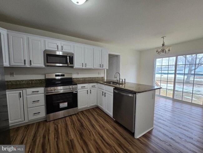 Building Photo - 271 Ashton Ct