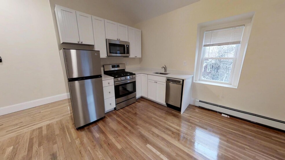 Building Photo - 63 Walden St