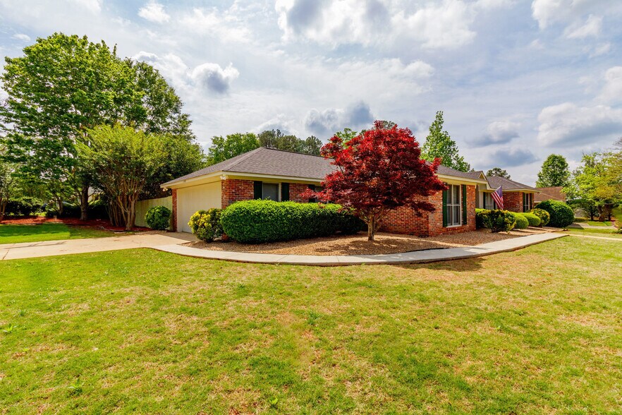 Building Photo - 6498 Yellow Stone Dr