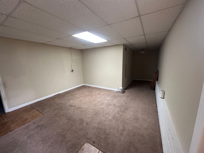 Building Photo - Large 4BR in Marietta