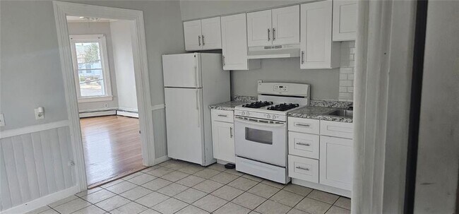 Building Photo - 400 Broadway