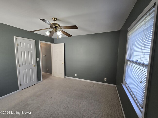 Building Photo - 3932 Kennison Ave