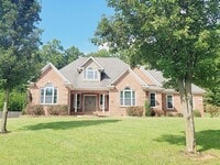 Building Photo - Great Views, Located off of Highway 460