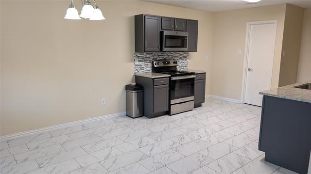 Building Photo - 1303 W Coral Reef Ln