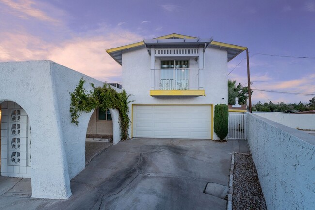 Building Photo - Charming Studio in Las Vegas