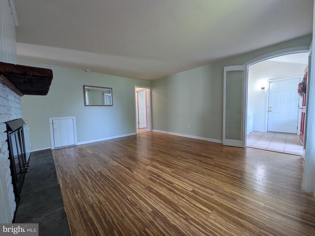 Building Photo - 965 Chester River Dr