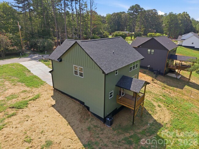 Building Photo - 122 McCarver Rd