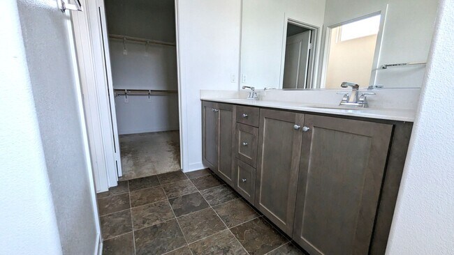 Building Photo - 7449 Channel View St