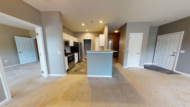 Building Photo - Second Floor Front View 2 Bedroom in a Gated Community!