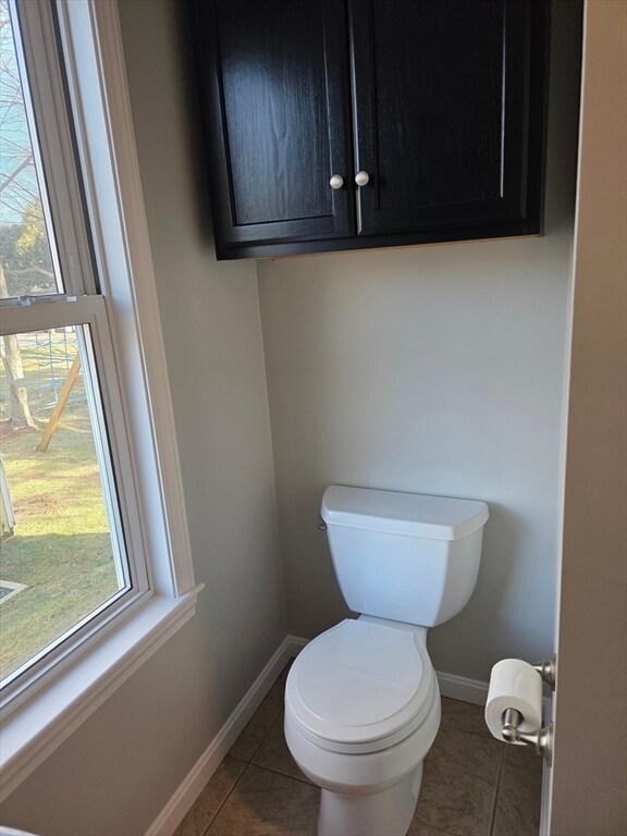 Building Photo - 284 School St