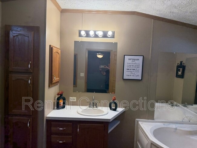 Building Photo - 205 Crossroad School Rd