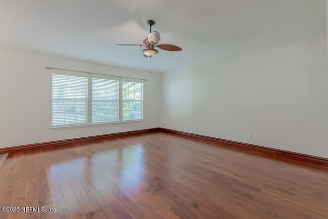 Building Photo - 8985 Redtail Dr