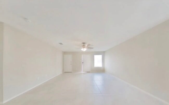 Building Photo - Timeless Comfort Meets Modern Living in This 3-Bedroom Home