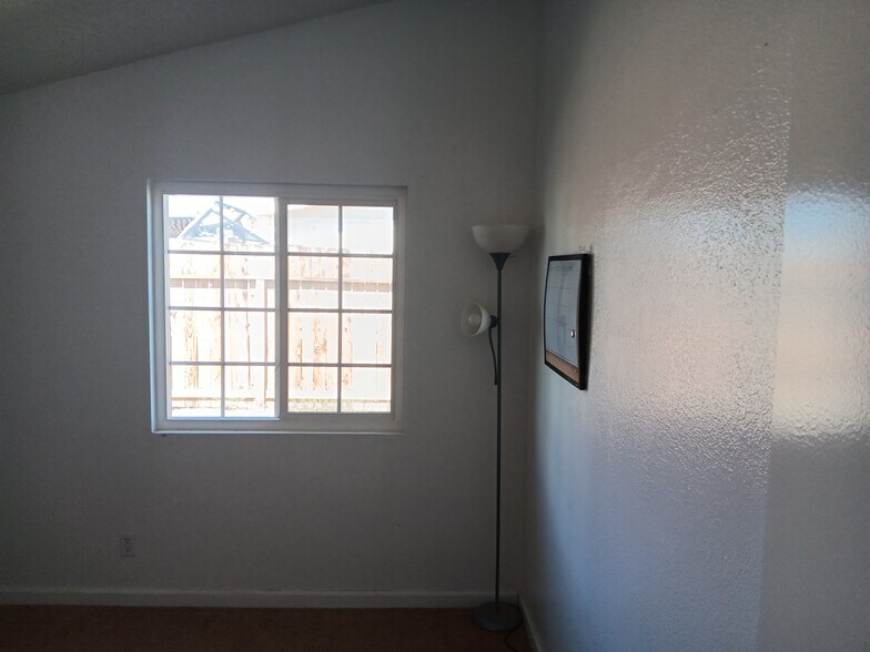 Building Photo - 9007 Columbine Ave