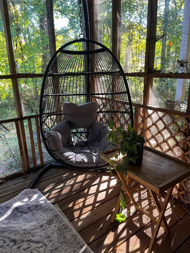 screened porch - 7355 Richmond Way