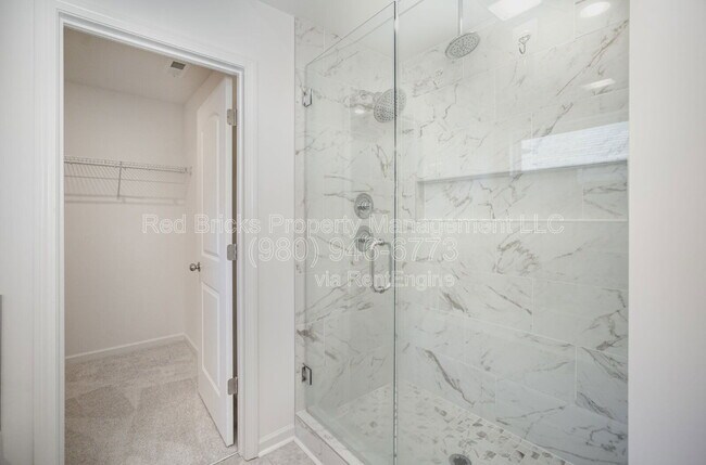 Building Photo - 15223 Scoter St