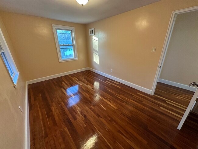 Building Photo - 3 Arborcrest Terrace