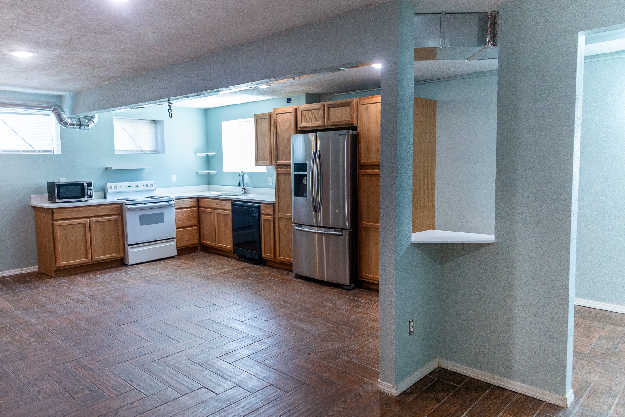 Building Photo - 2233 S 2nd Ave