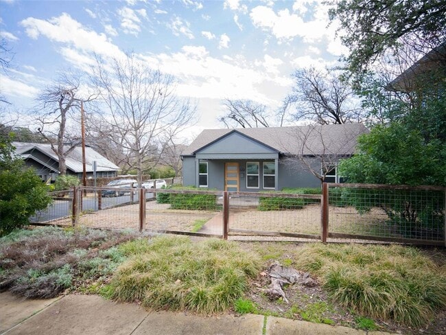 Building Photo - 701 Bouldin Ave