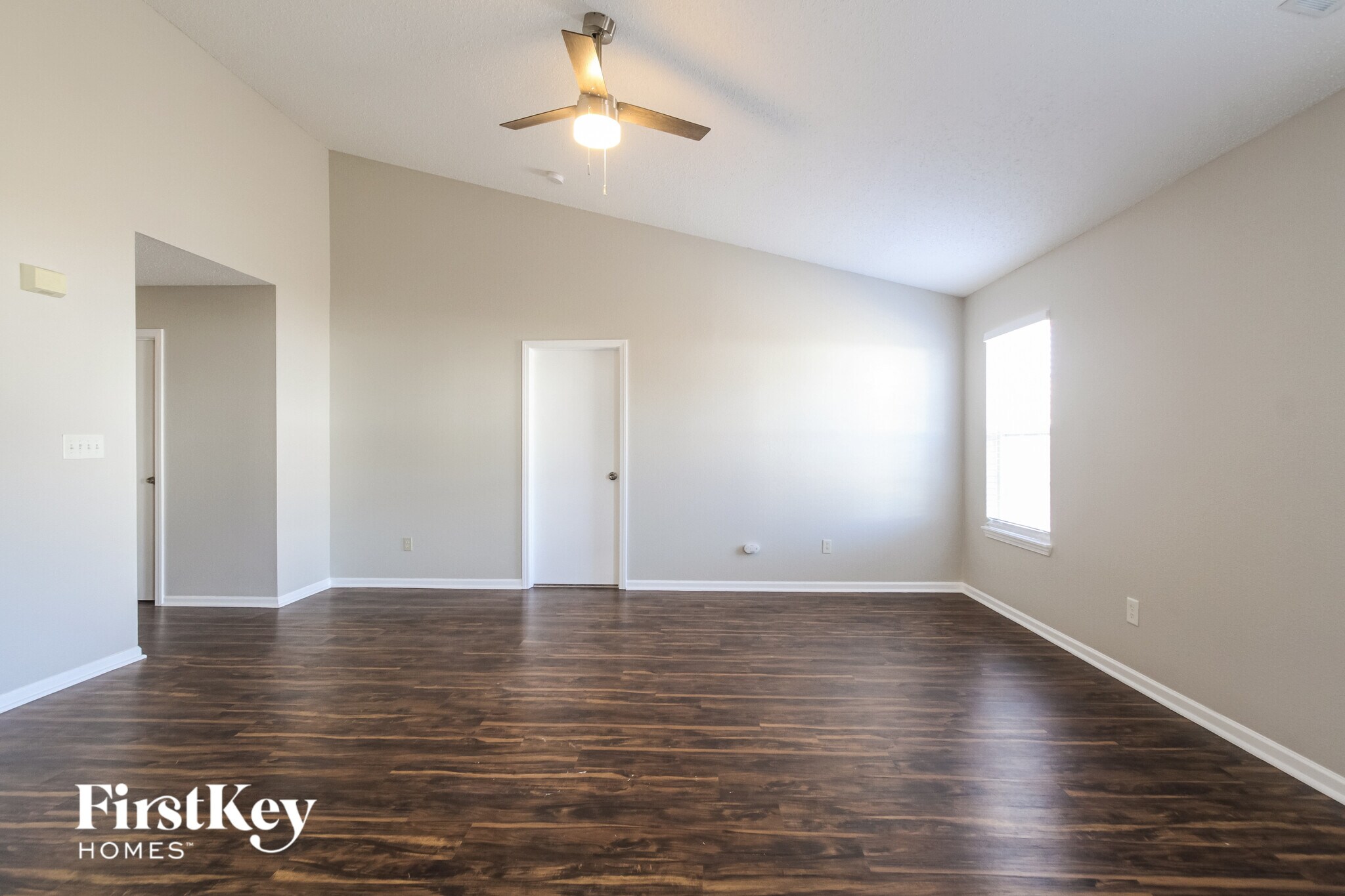 Building Photo - 9762 Trail Dr