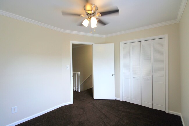 Building Photo - (Coming Soon) Renovated 2 bedroom Townhome...