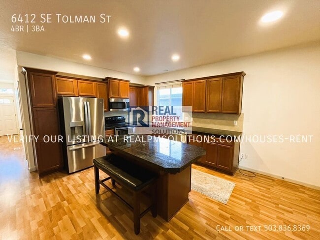 Building Photo - 6412 SE Tolman St