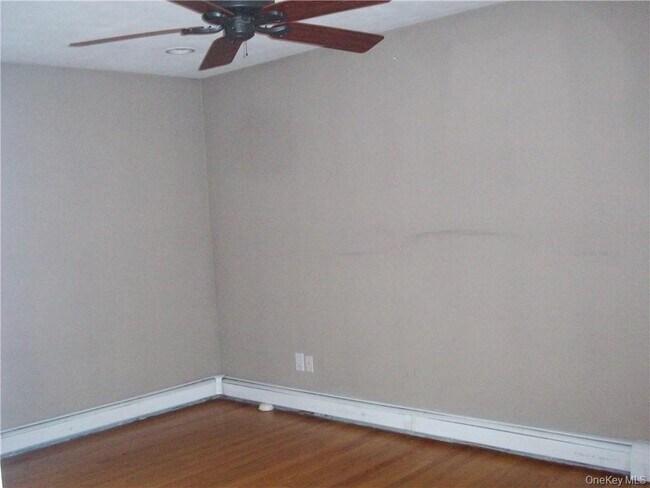 Building Photo - 6 Regent Dr