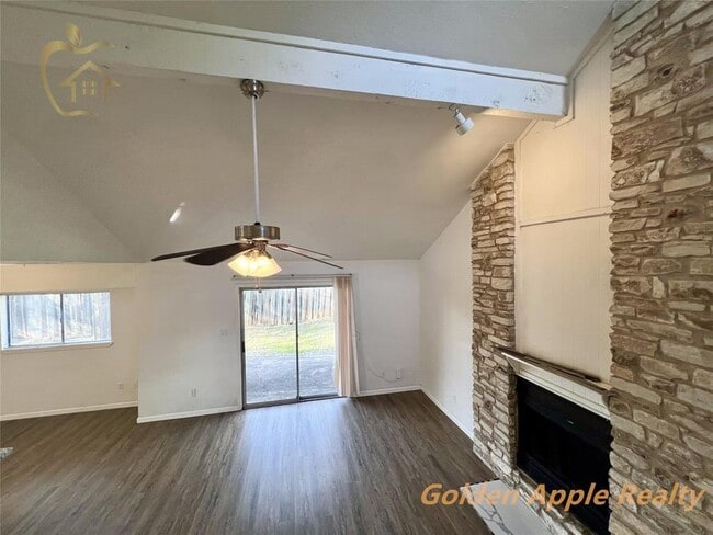 Building Photo - 4904 Cabob St