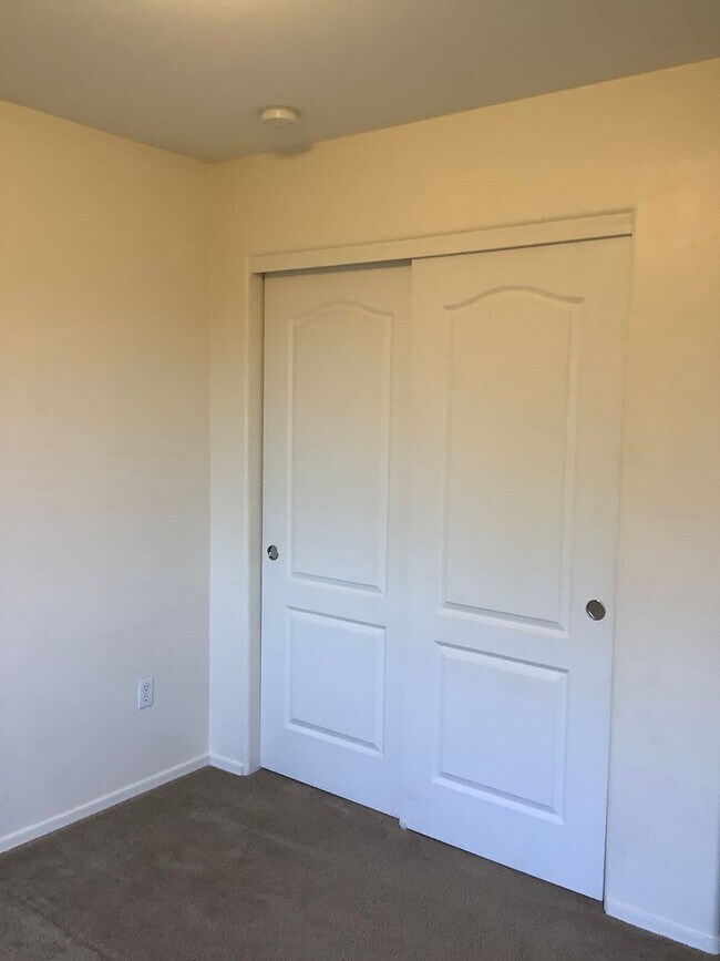 Building Photo - NORTHWEST HOME FOR RENT