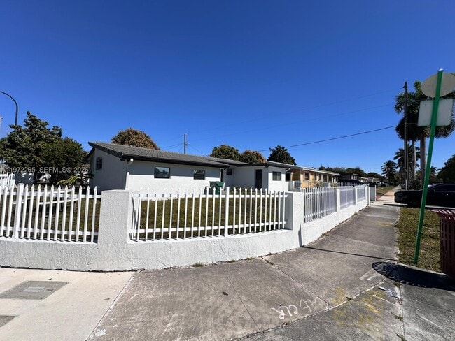 Building Photo - 1631 NW 175th St