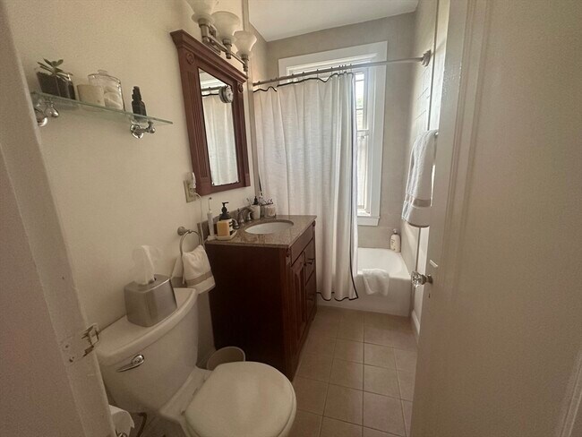Building Photo - 224 Jamaicaway-