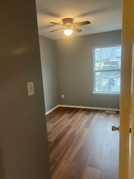 Building Photo - 202 Jennifer Dr