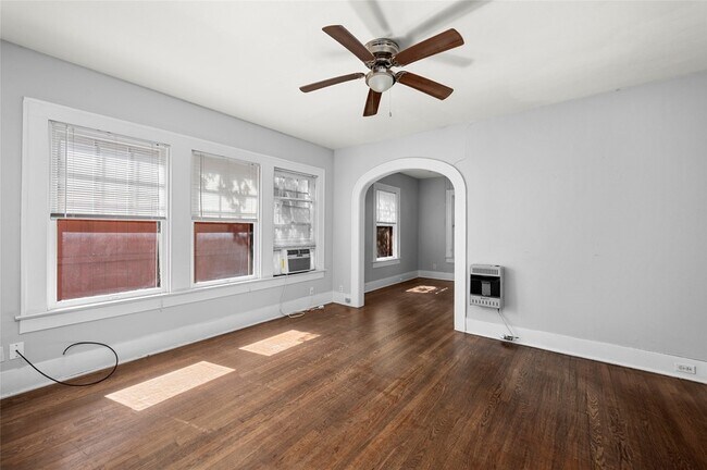 Building Photo - 1608 Kipling St