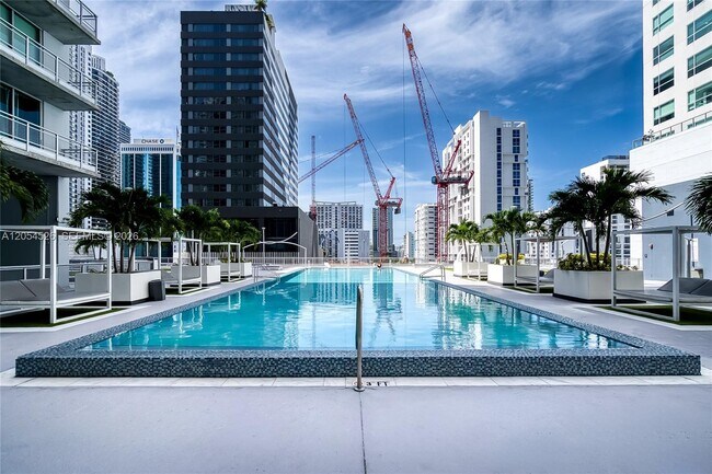 Building Photo - 690 SW 1st Ct