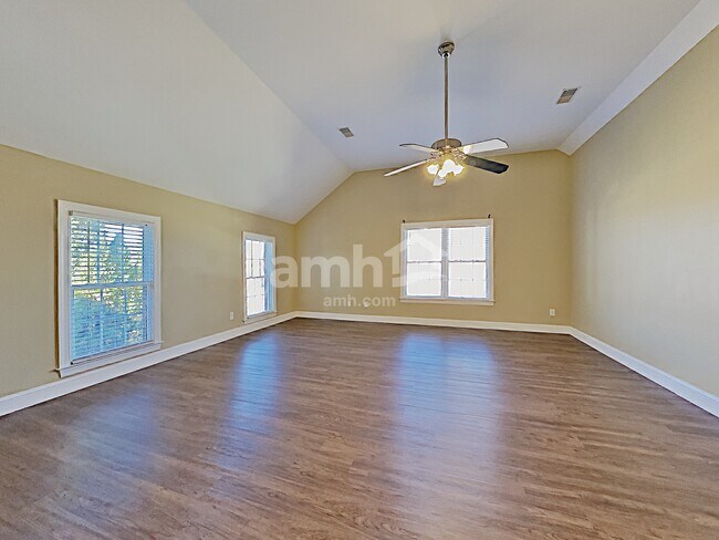Building Photo - 2710 Marilyn Ct