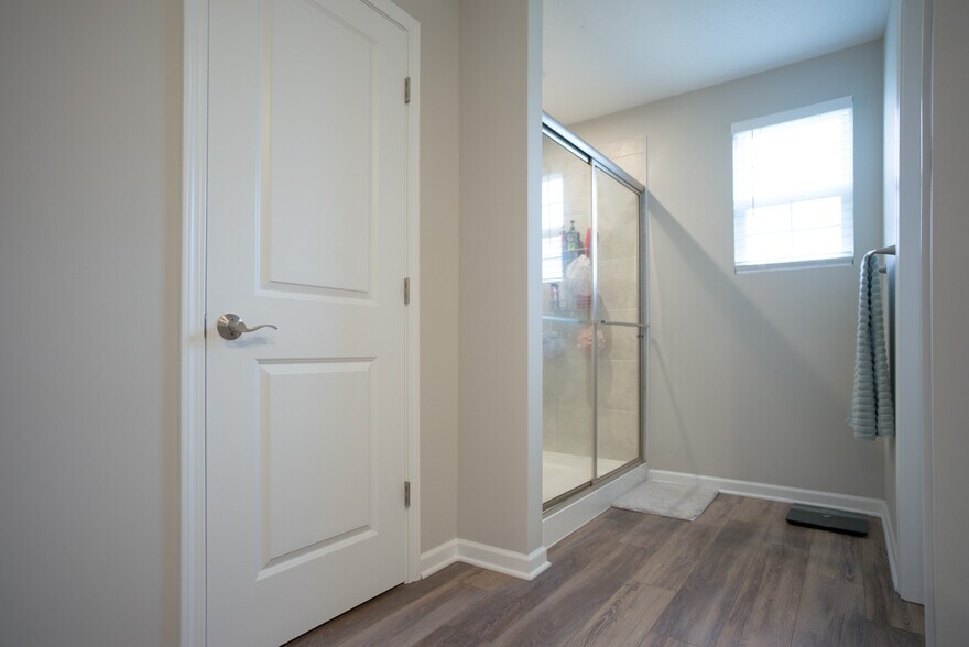 Building Photo - 810 Dipper Ln
