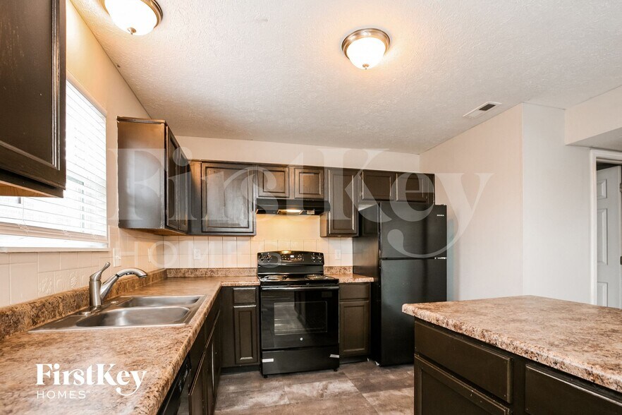 Building Photo - 10758 Sedgegrass Dr