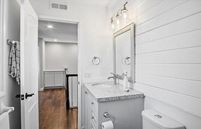 Building Photo - Refined Coastal Living in One of Carlsbad’s Most Exclusive Communities