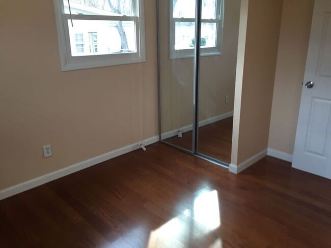 Building Photo - 3 bedroom, 1 full bath fully remodeled Ranch home in Parchment Schools